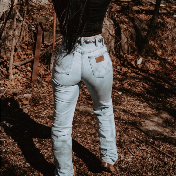 Cowboy Cut Slim Jean - Picture 11 of 14